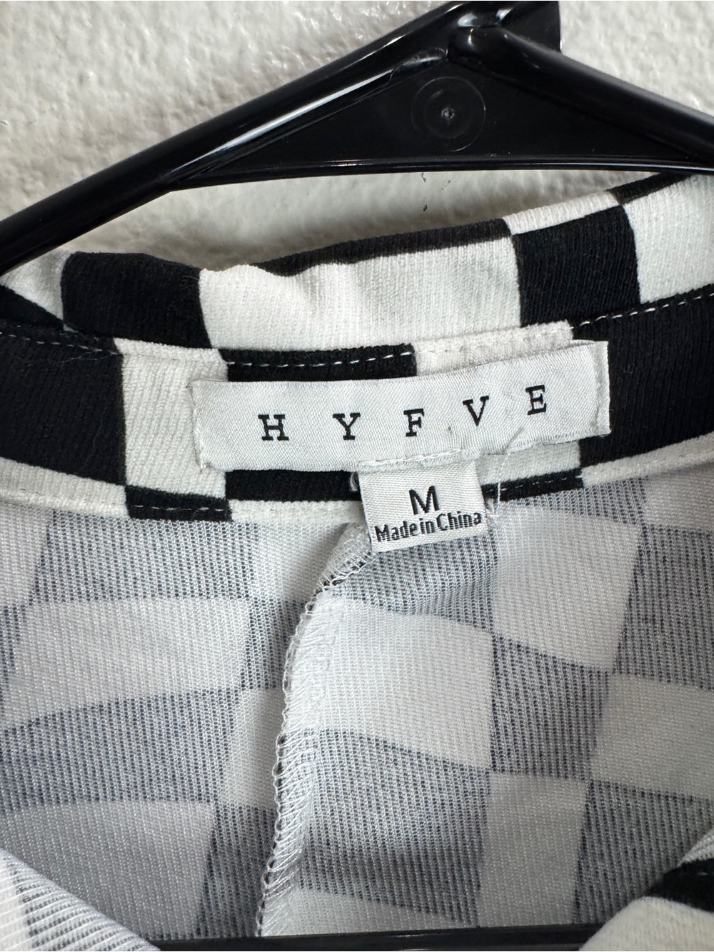 HYFVE Checkered Button Up Shirt Size Medium - Picture 2 of 9